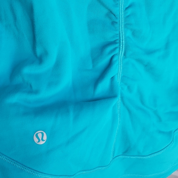Absolutely stunning Lululemon hoodie - Picture 5 of 7
